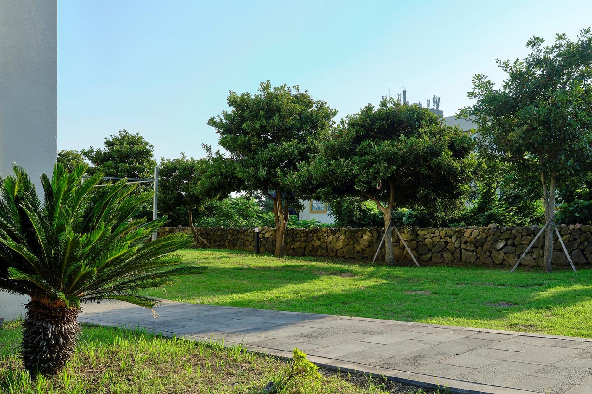 Shin Shin Hotel Jeju City Exterior photo