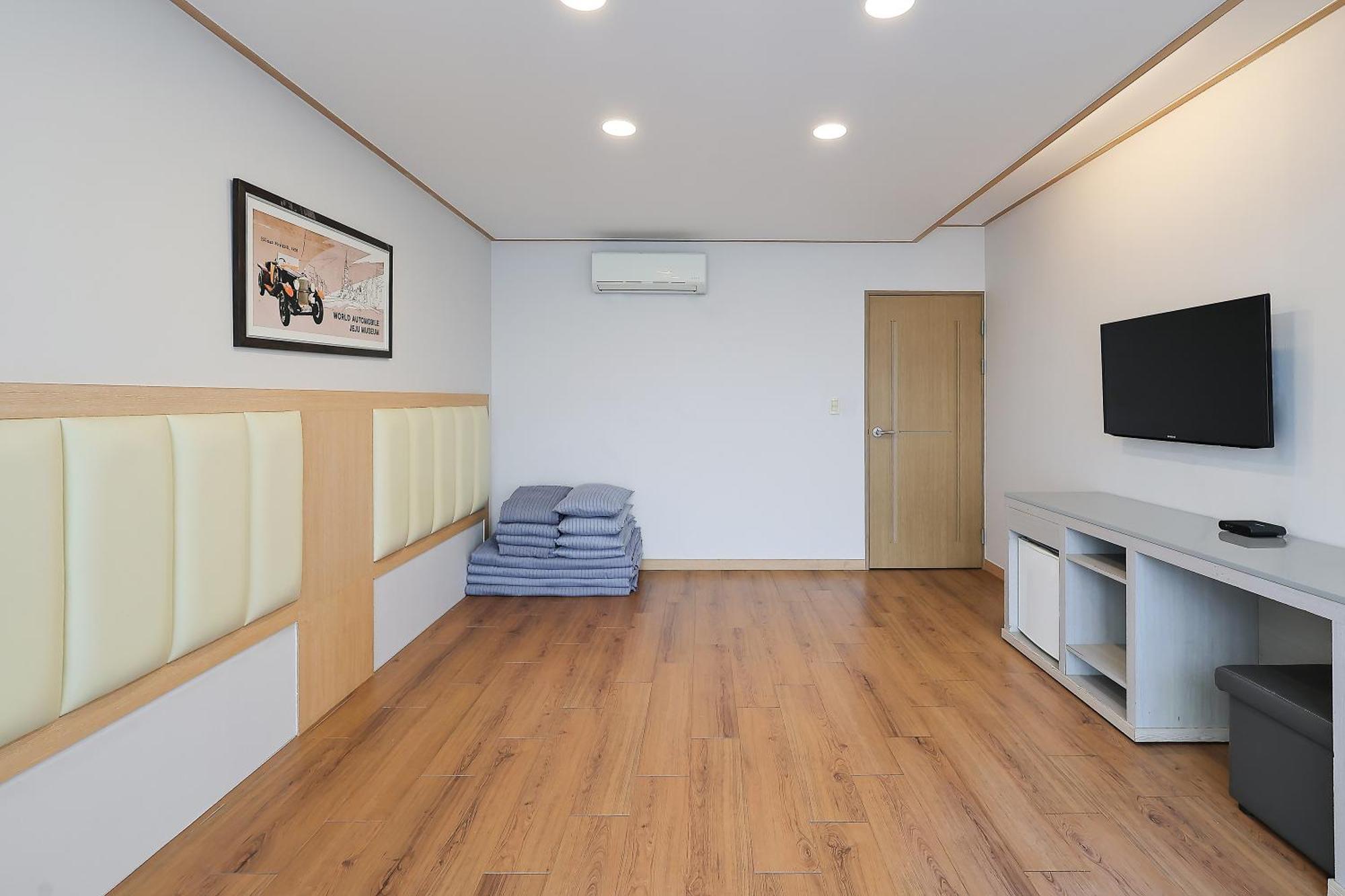 Shin Shin Hotel Jeju City Exterior photo